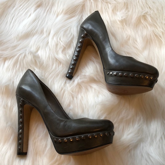 Vince Camuto Shoes - NWOT Vince Camuto Studded Green Platform Heels